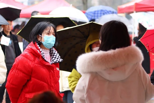 人氣火爆!節(jié)后武侯區(qū)首場大型現(xiàn)場招聘活動圓滿舉辦! 第8張 人氣火爆!節(jié)后武侯區(qū)首場大型現(xiàn)場招聘活動圓滿舉辦! 第8張