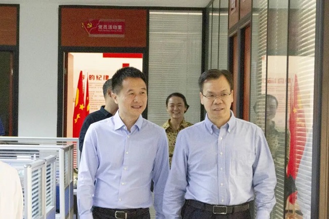 湖南省委統戰部副部長、省工商聯黨組書記胡建新一行蒞臨瑞方人力考察指導 第1張